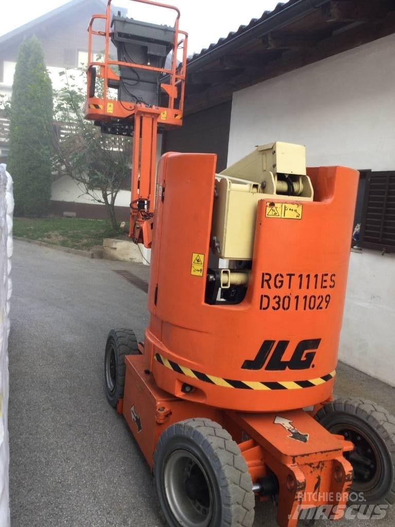JLG E 300 AJP Zglobne podizne platforme