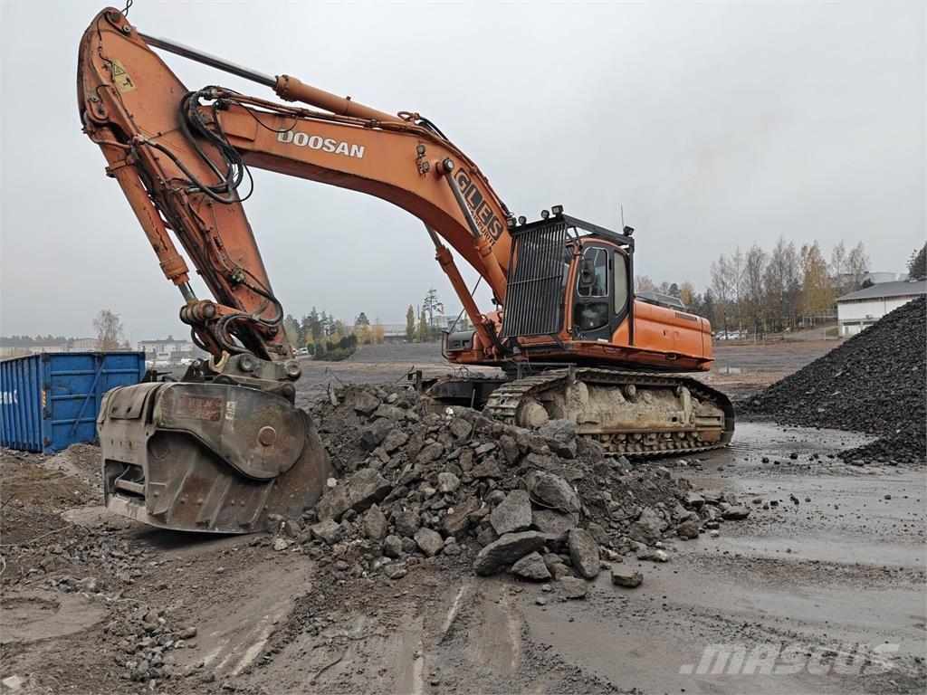 Doosan DX520LC Bageri gusjeničari