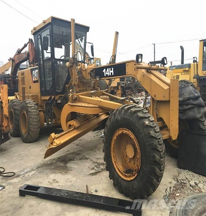 CAT 14 H II Grejderi