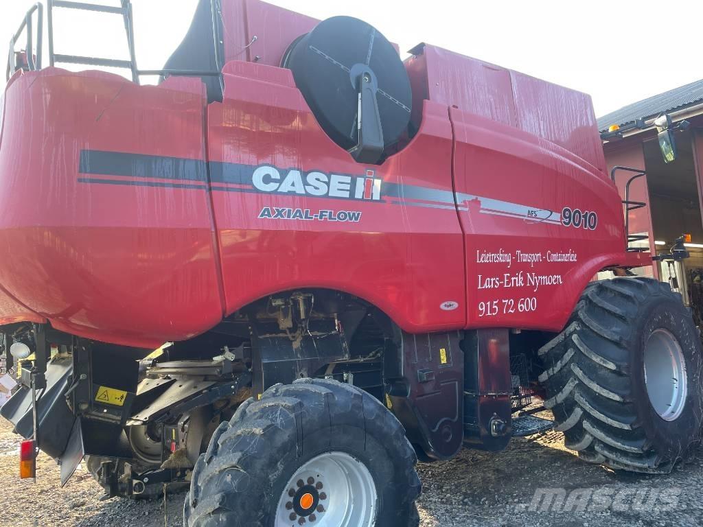 Case IH 9010 Combine harvesters