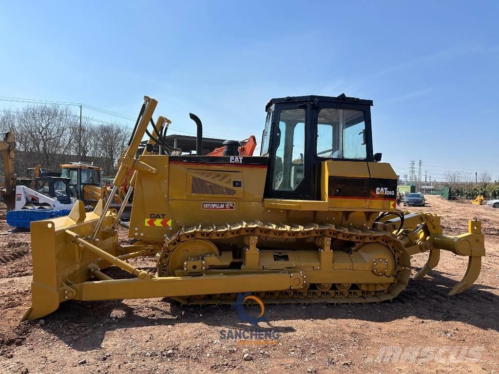 CAT D 6 G Buldožeri gusjeničari