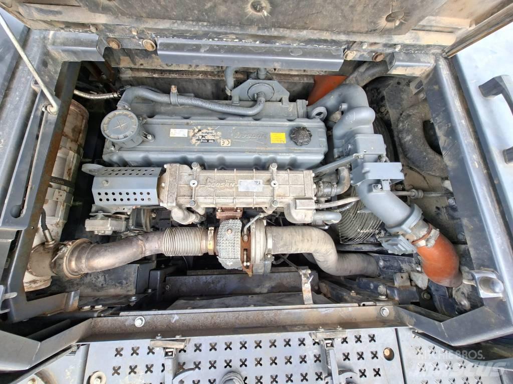 Doosan DX 300 LC-5 Bageri gusjeničari