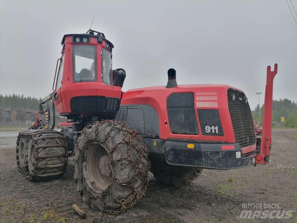 Komatsu 911 Harversteri