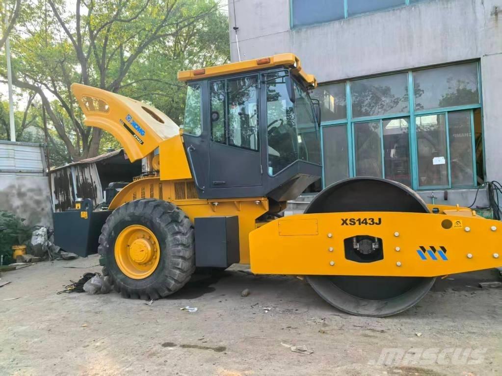 XCMG XS 142 J Valjci sa jednim bubnjem