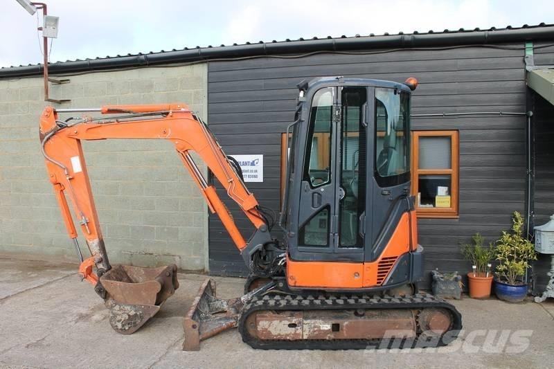 Hitachi ZX 30 U Mini bageri <7t