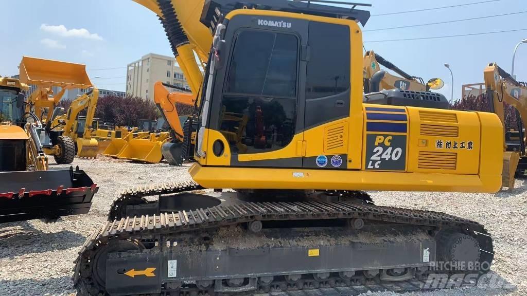 Komatsu PC 240 Bageri gusjeničari