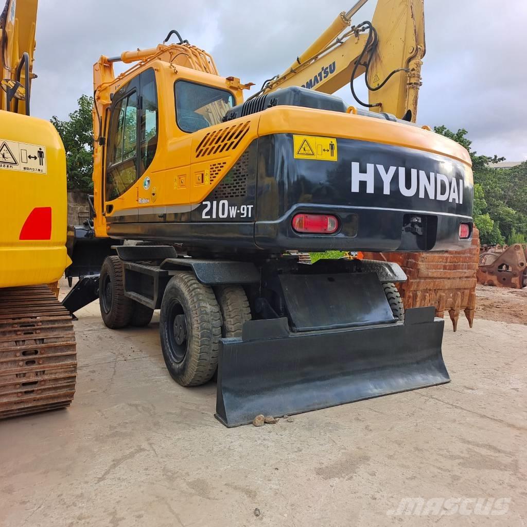 Hyundai 210W-9 Bageri na kotačima
