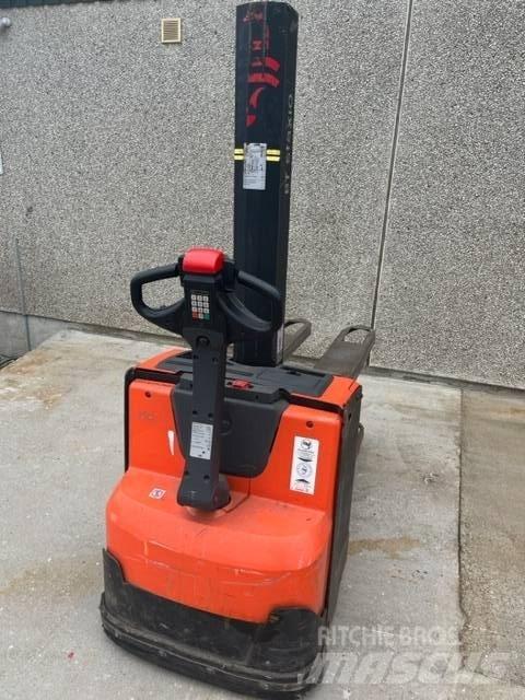 BT SWE 080 L Ručni električni viličar