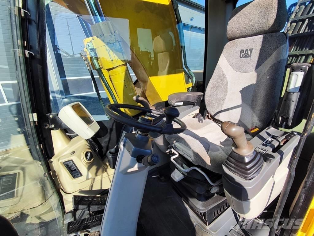 CAT M 318 C Bageri na kotačima