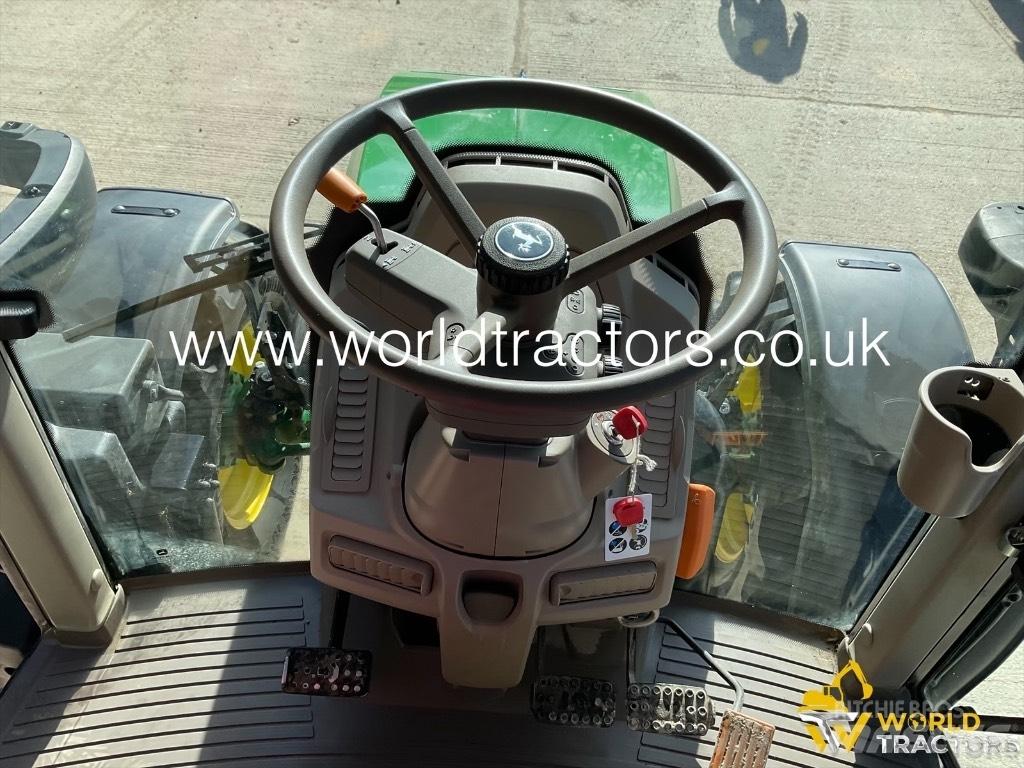 John Deere 6100 M Traktori