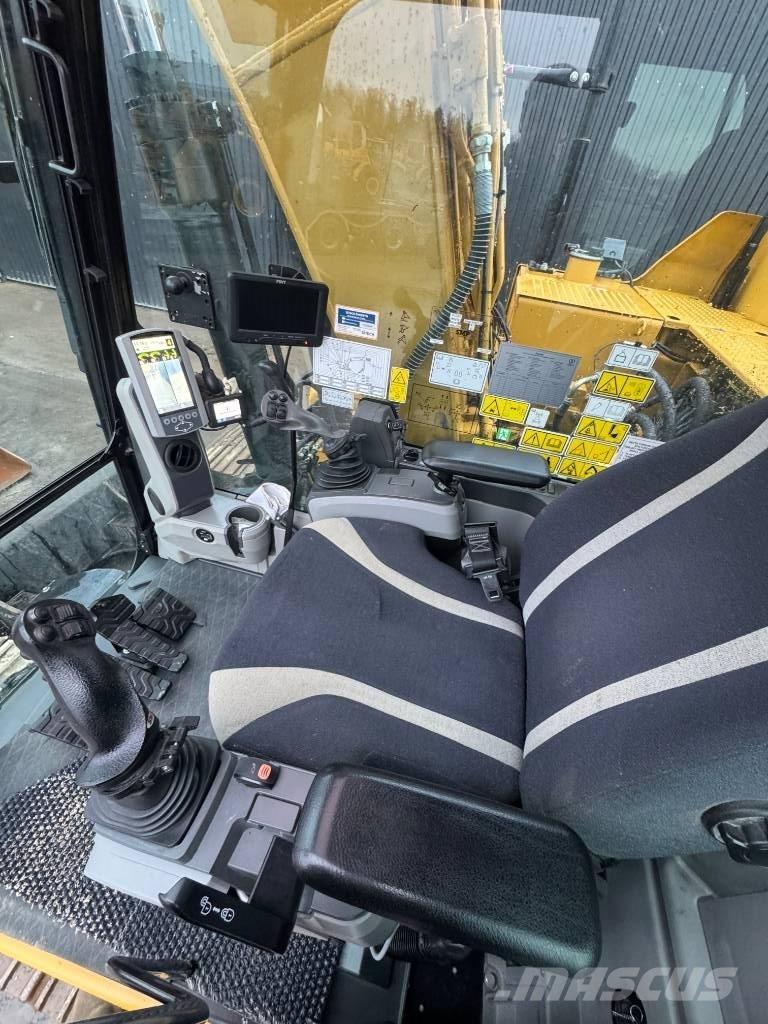 CAT 313 F L Bageri gusjeničari