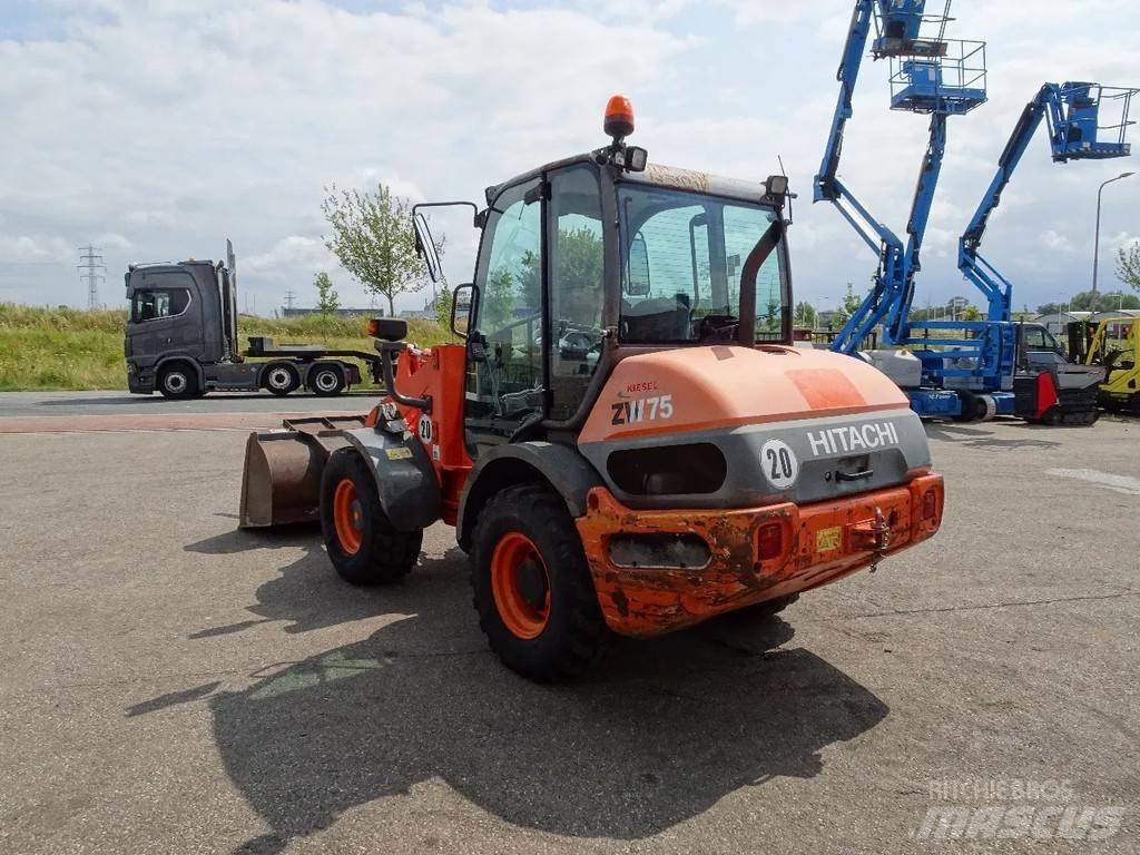 Hitachi ZW75 Ostalo
