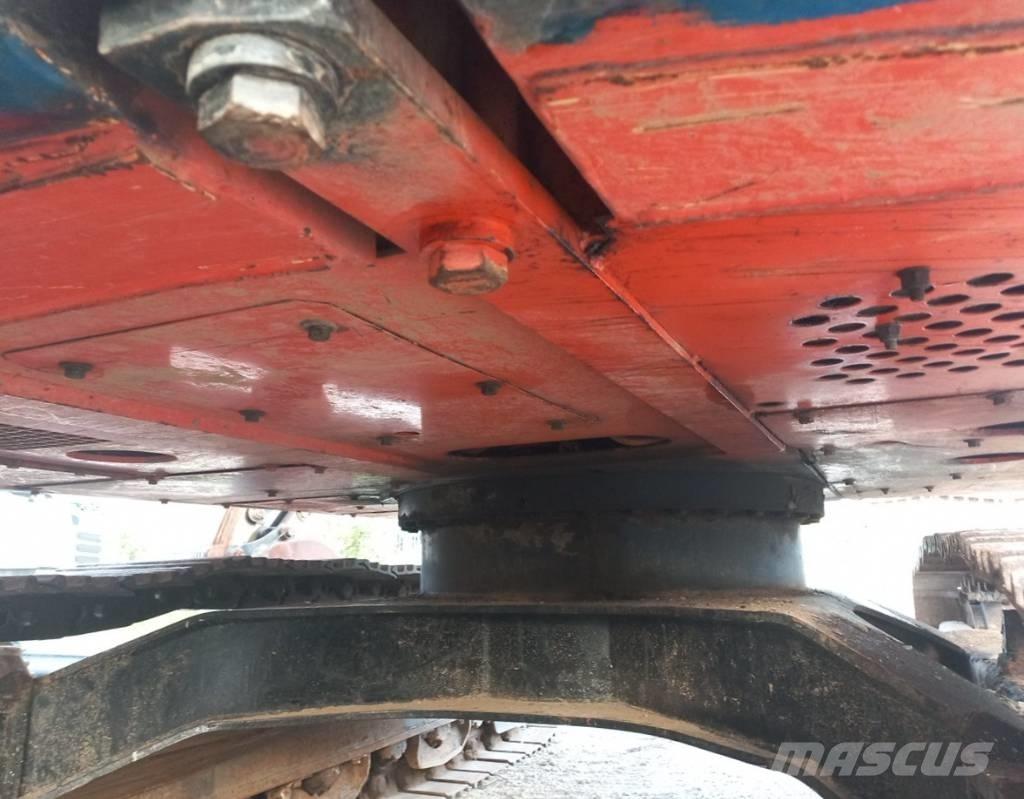 Fiat-Kobelco EX135 Bageri gusjeničari