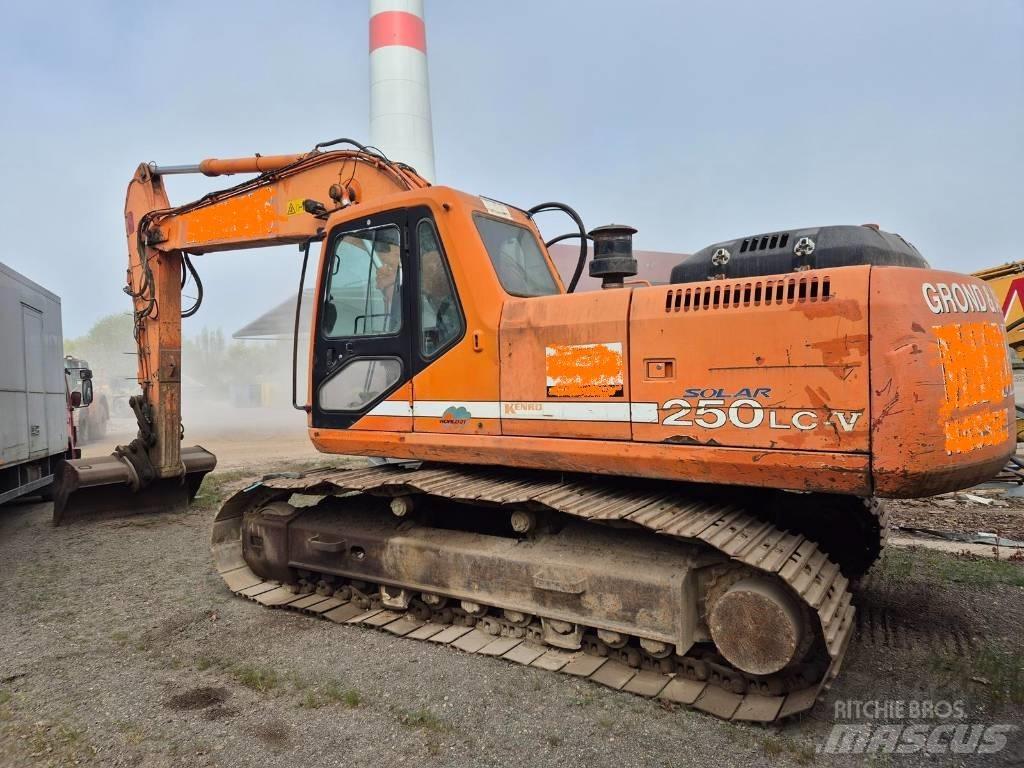 Daewoo S250 Bageri gusjeničari