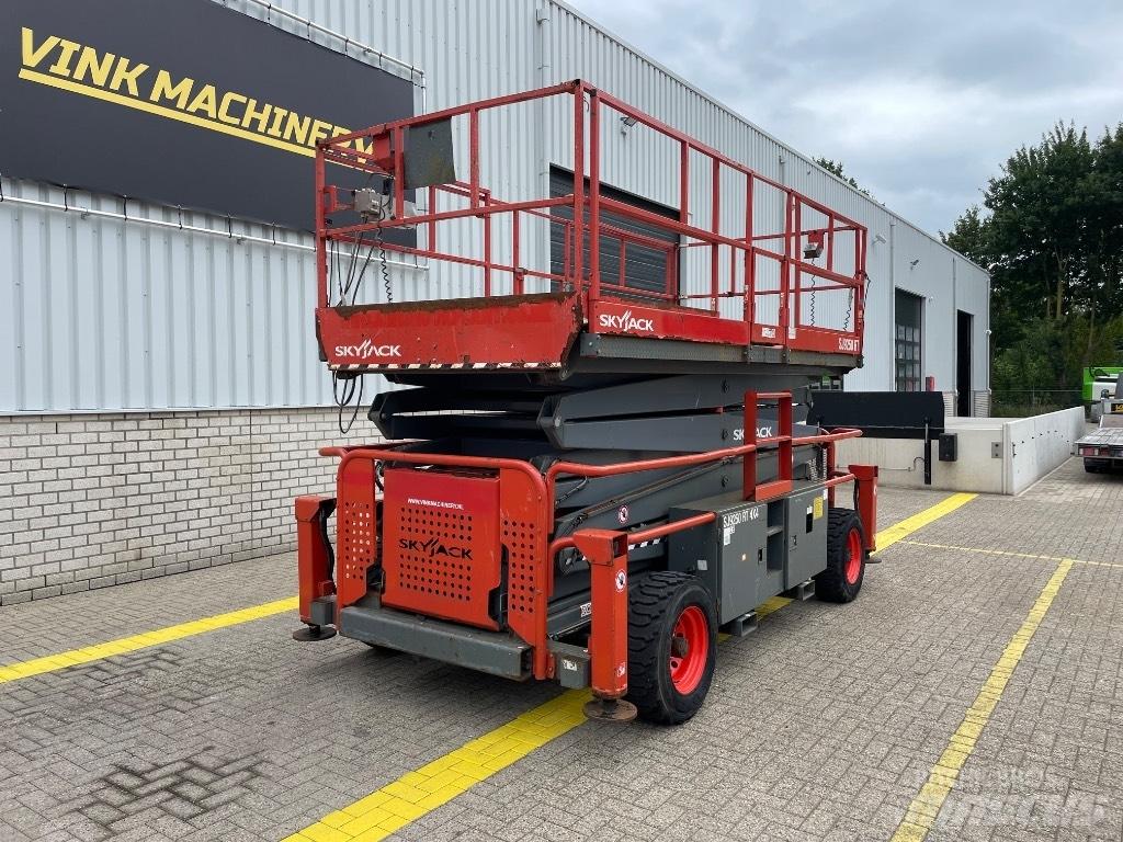 SkyJack SJ 9250 RT Škaraste platforme