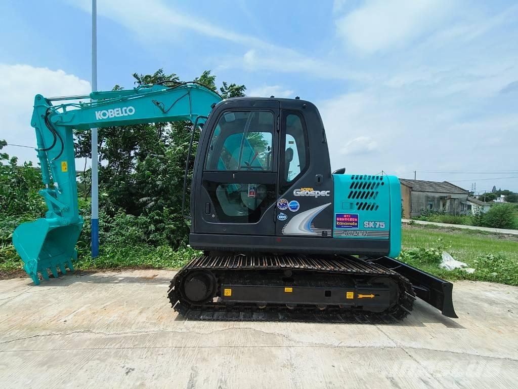 Kobelco SK 75 Bageri gusjeničari