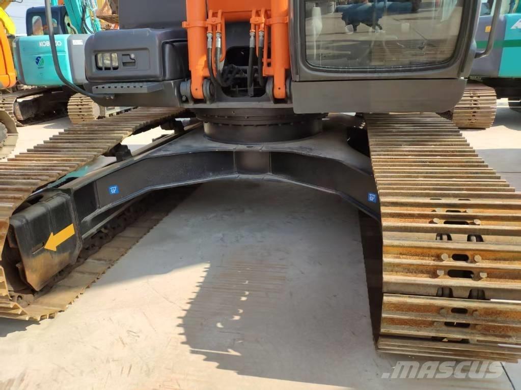 Hitachi Zaxis 210 Bageri gusjeničari