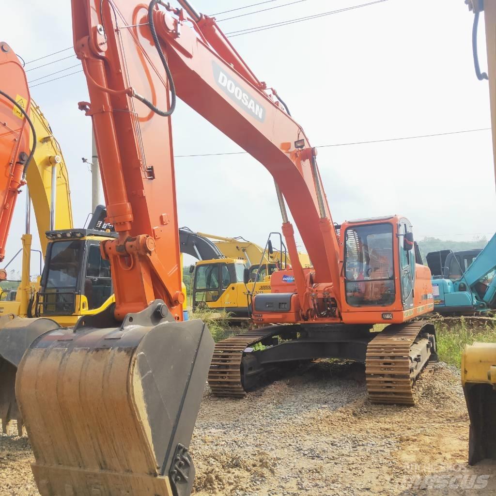 Doosan DX 300 LC Bageri gusjeničari