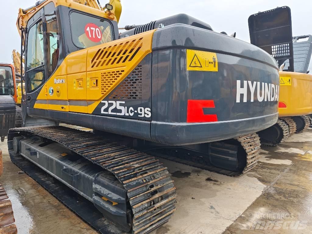 Hyundai R225LC-9S Bageri gusjeničari