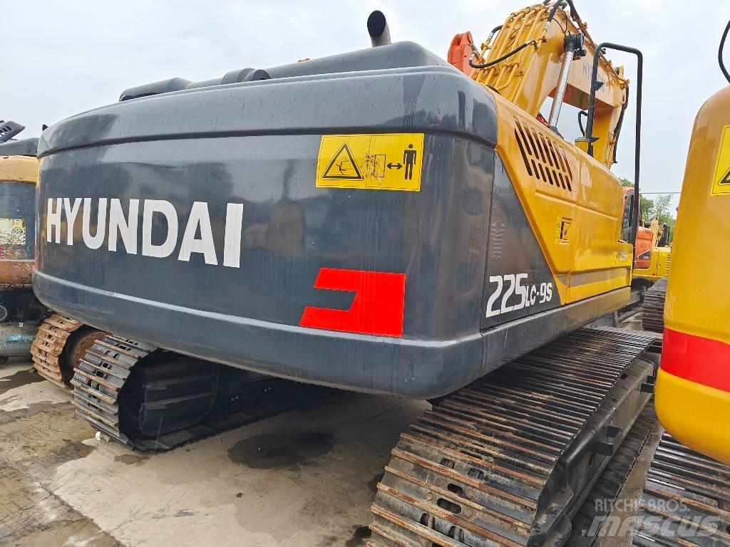 Hyundai R225LC-9S Bageri gusjeničari