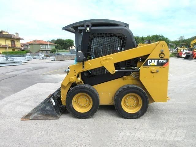 CAT 226 D Skid steer mini utovarivači