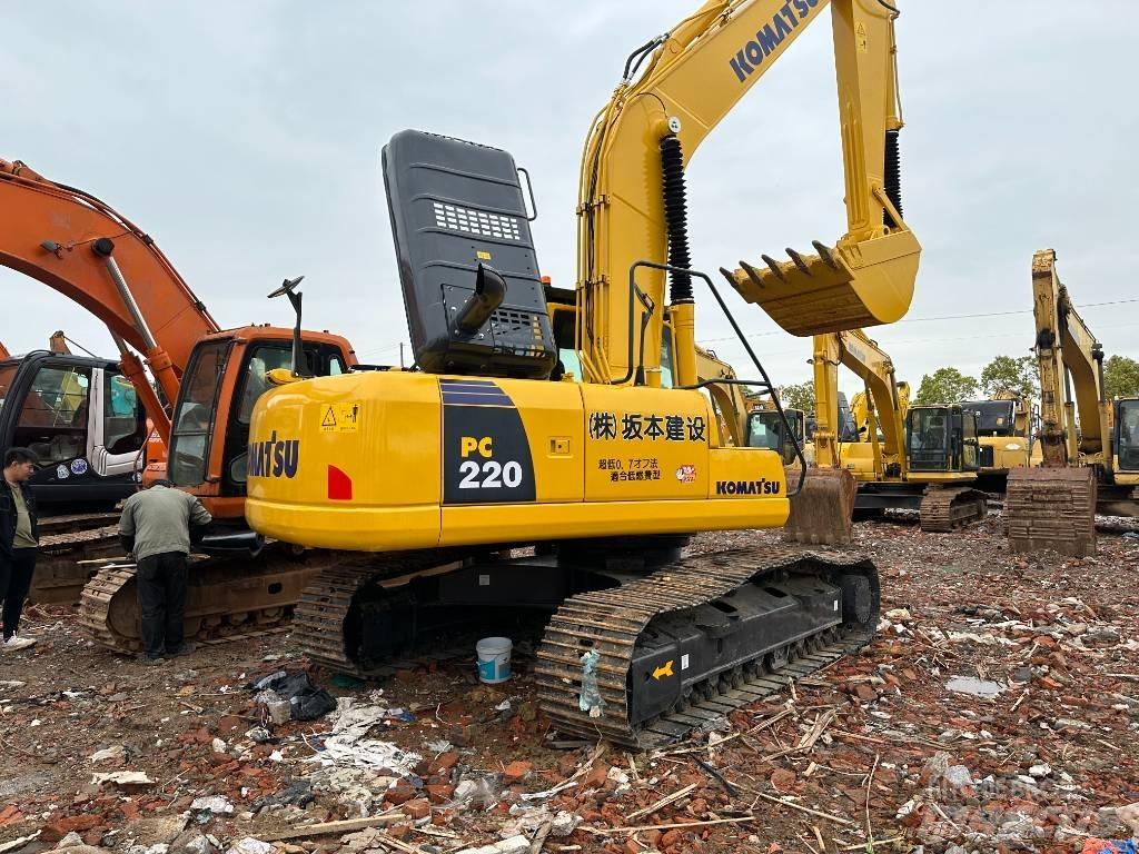 Komatsu PC 220-8M0 Bageri gusjeničari