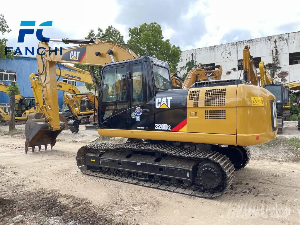CAT 320 D2 Bageri gusjeničari