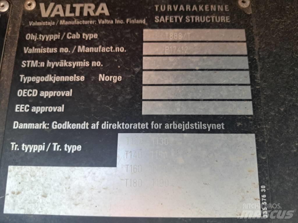 Valtra T 170 Traktori