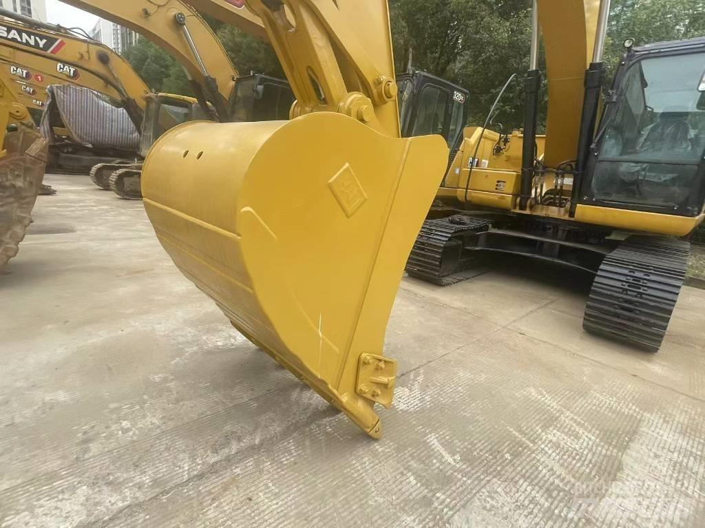 CAT 2021 CAT 323Gx Bageri na kotačima