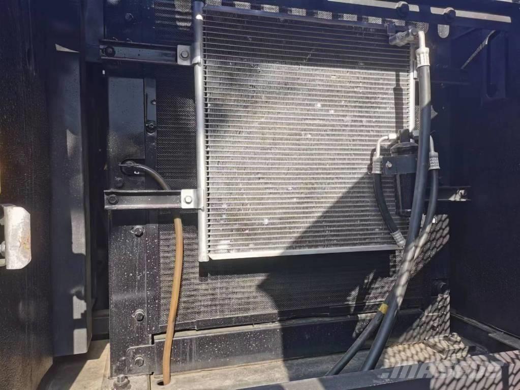 Volvo EC 210 B LC Bageri gusjeničari