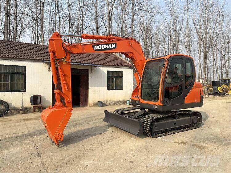 Doosan DX75 Bageri gusjeničari