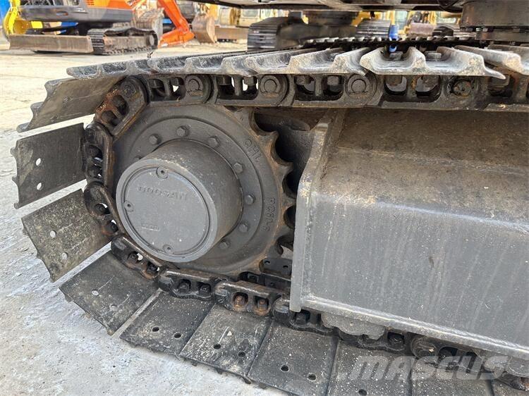 Doosan DX75 Bageri gusjeničari