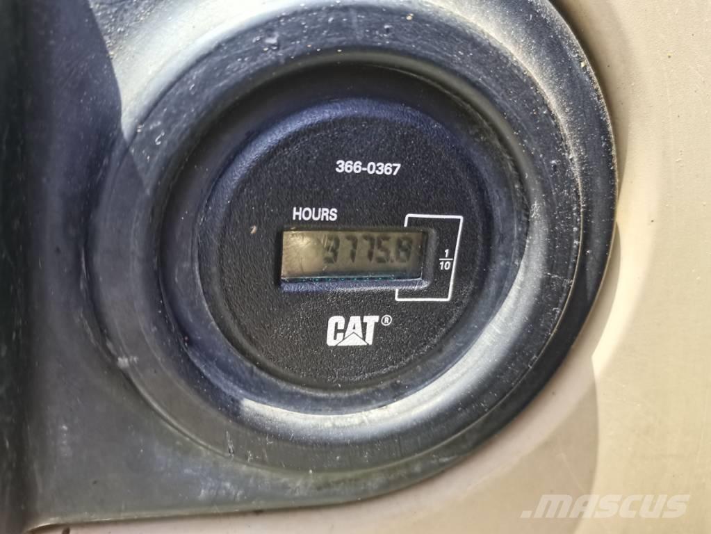 CAT 320 C L Bageri gusjeničari