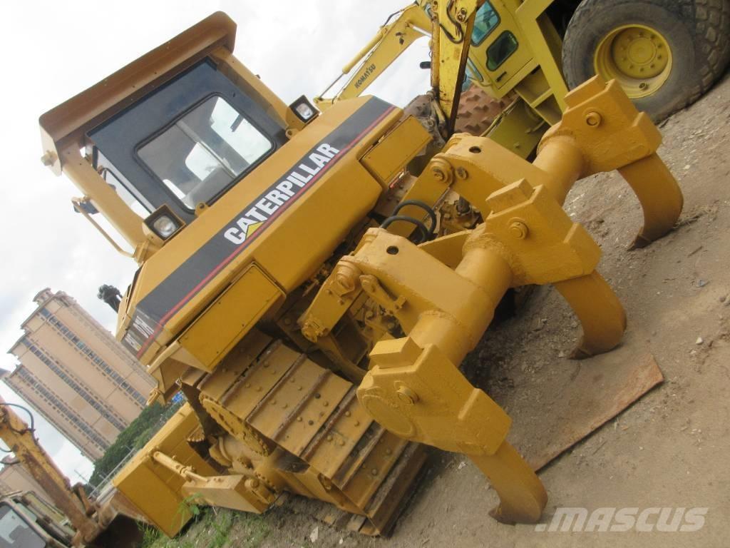 CAT D 7 H Buldožeri gusjeničari
