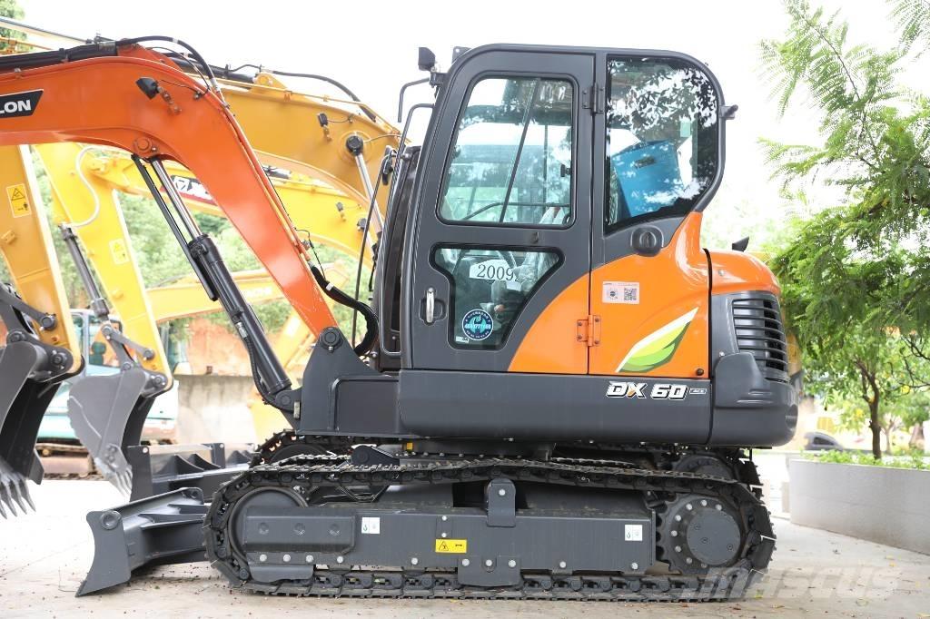 Develon DX 60 E-10 N Bageri na kotačima