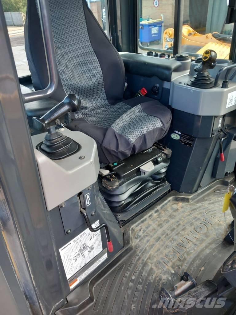 Komatsu D61PX-24 Buldožeri gusjeničari