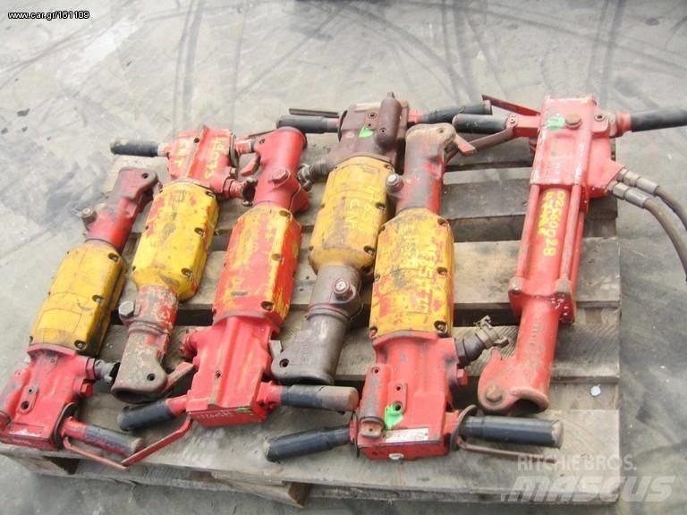 Atlas tex-23 Čekići