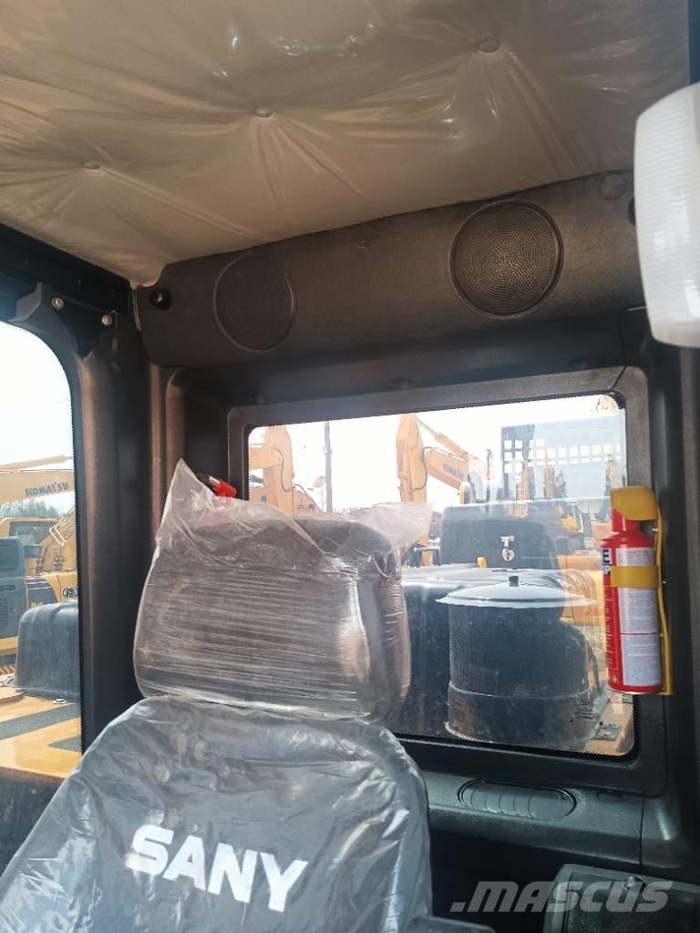 Sany SY 215 C Bageri gusjeničari
