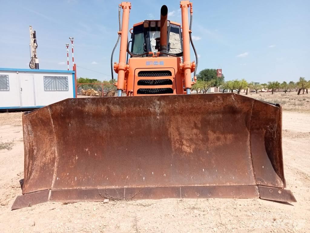 Fiat-Hitachi D 180 Buldožeri gusjeničari