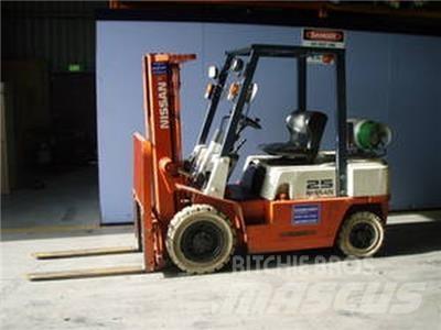 Nissan RJ02A25U Viličari - ostalo