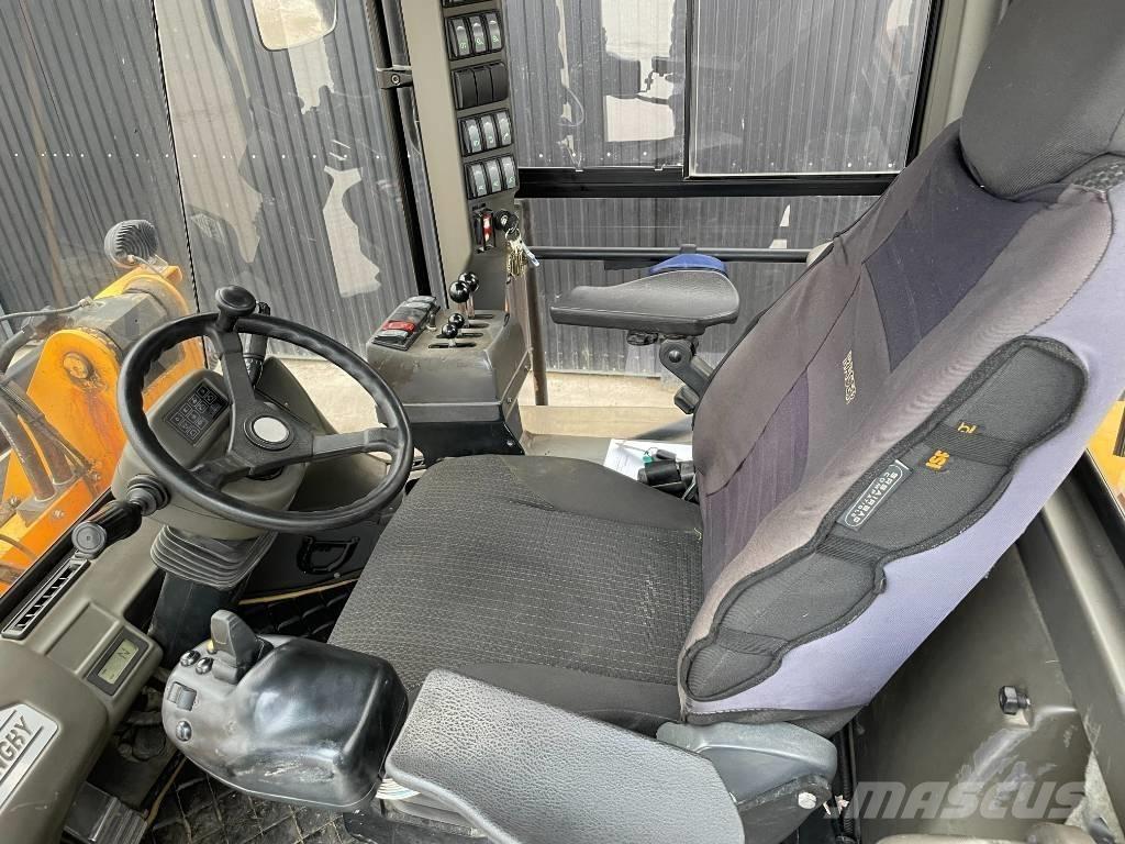 Ljungby L 13 Utovarivači na kotačima