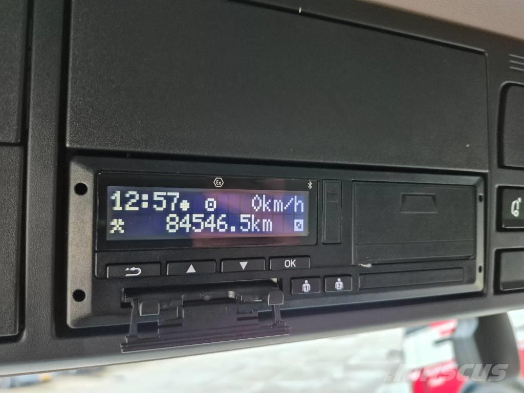 DAF XD 370 Kamioni sa ceradom