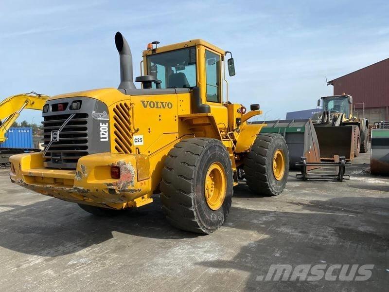 Volvo L 120 E Utovarivači na kotačima