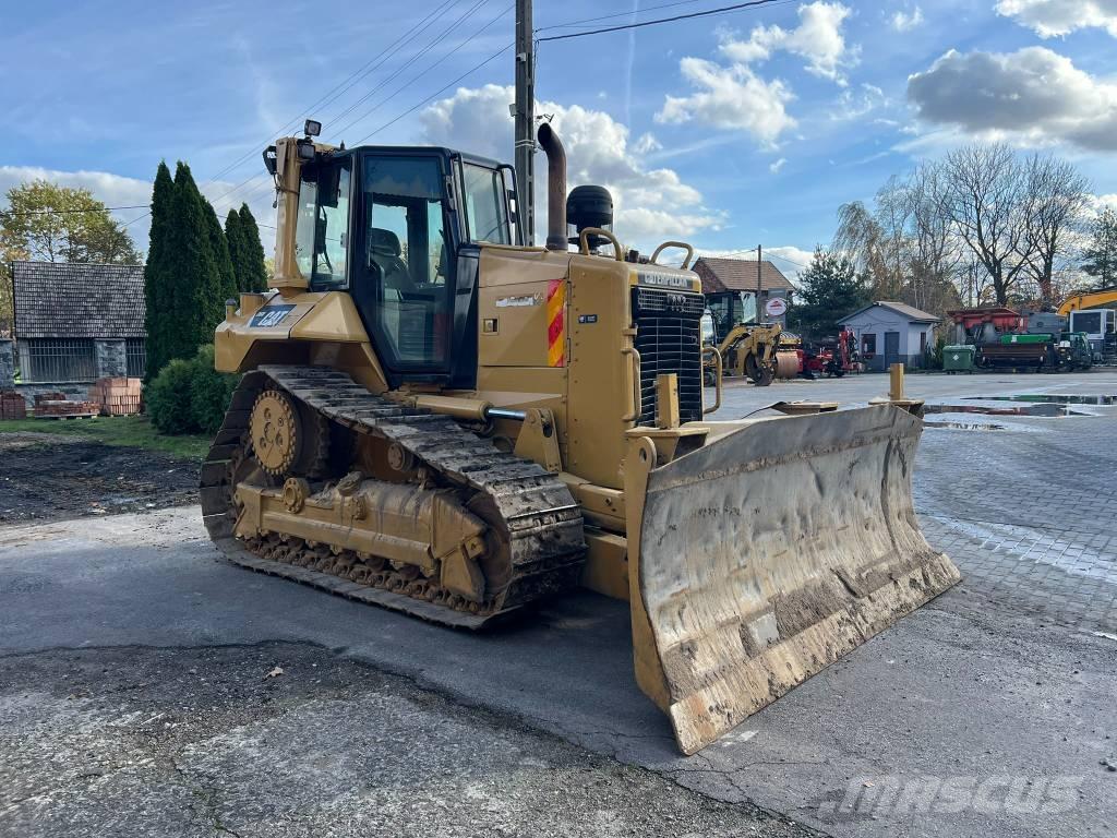 CAT D 6 N XL Buldožeri gusjeničari