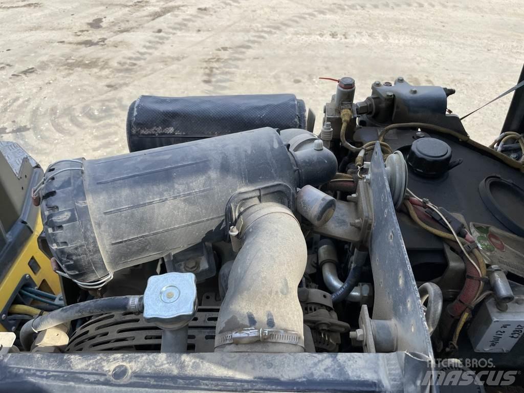 Bomag BW 100 AD-5 Valjci sa dvojnim bubnjem