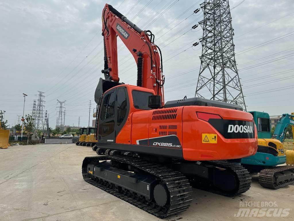 Doosan DX 225 LC-9C Bageri gusjeničari