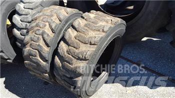 Bobcat Pneus 10-16.5 Gume, kotači i naplatci