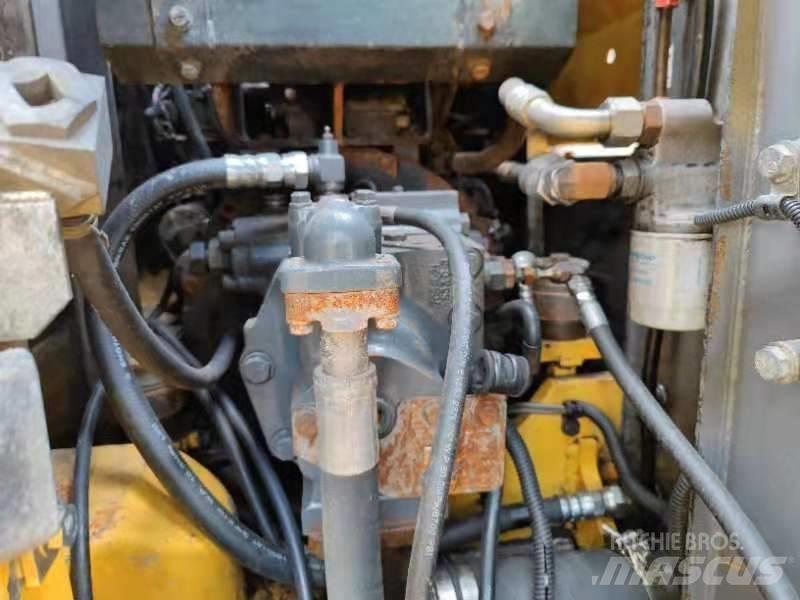 Komatsu PC 128 US Bageri gusjeničari