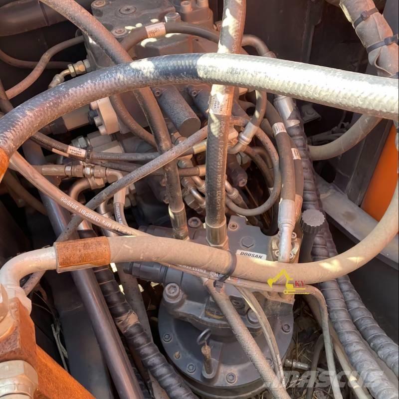 Doosan DX150-9C Bageri gusjeničari