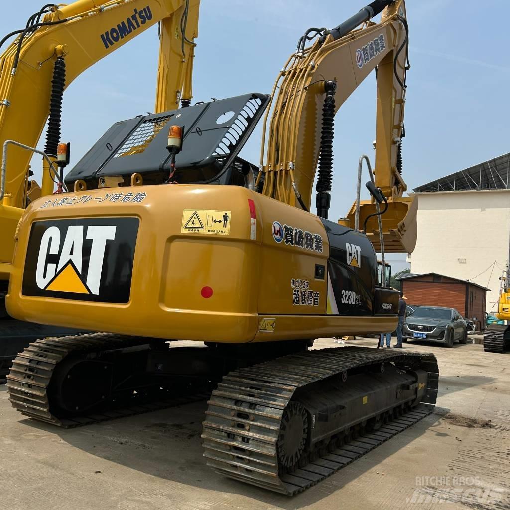 CAT 323D2L Bageri gusjeničari